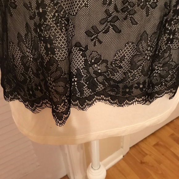 Black and white lace top - Picture 3 of 3